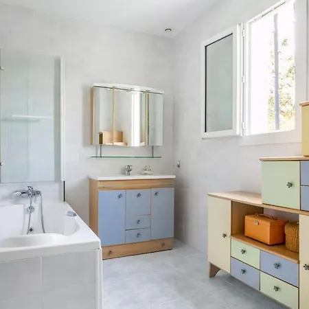 Villa 6 Pers. Arboree, Piscine Et Climatisation *