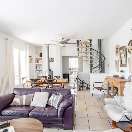 6 Pers. Arboree, Piscine Et Climatisation Nîmes